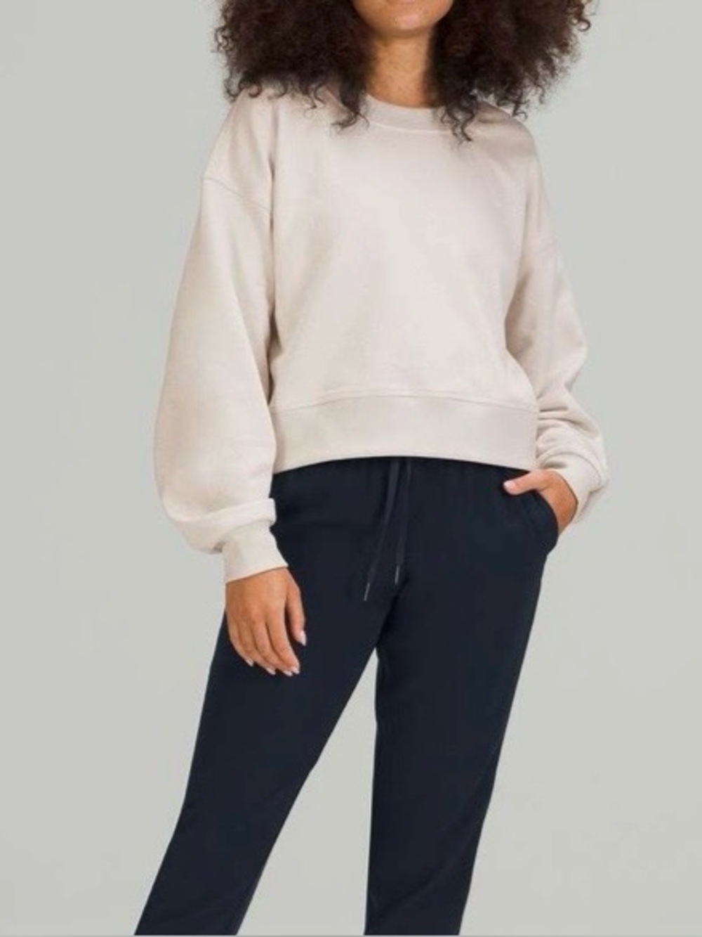 LULULEMON- Perfectly Oversized Cropped Crew White Opal Size 4